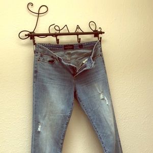 Lucky Brand Distressed crop boyfriend jeans